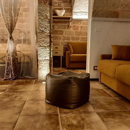 Готель Gold White Exclusive House Поліньяно-а-Маре Екстер'єр фото