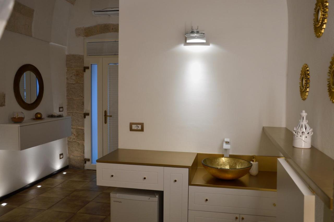 Готель Gold White Exclusive House Поліньяно-а-Маре Екстер'єр фото