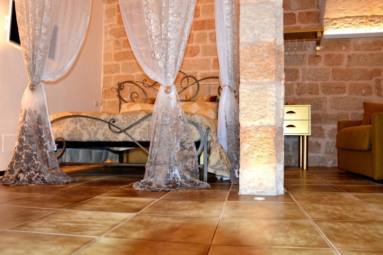 Готель Gold White Exclusive House Поліньяно-а-Маре Екстер'єр фото